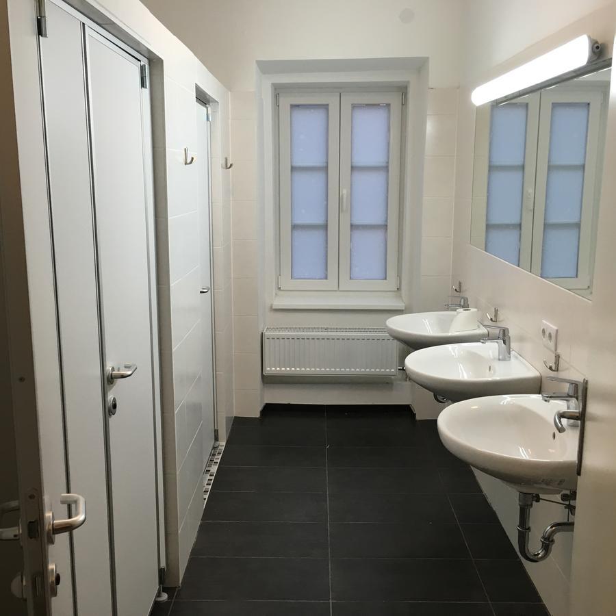 Hotel Sinos 克拉根福 外观 照片